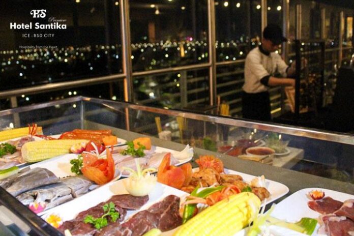 otel Santika Premiere ICE-BSD City siap menyambut pergantian tahun dengan meriah. Tahun ini, hotel bintang 4 yang terletak di kawasan ICE Convention Center, BSD City, menghadirkan tema “Wonders of the Sea” yang akan membawa para tamu dalam petualangan bawah laut yang tak terlupakan.