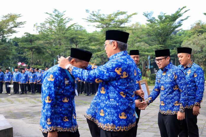 Wali Kota Tangerang Selatan (Tangsel) Benyamin Davnie menegaskan, kebangkitan nasional yang sejati berakar dari kehidupan rakyat yang sederhana namun berdaya.