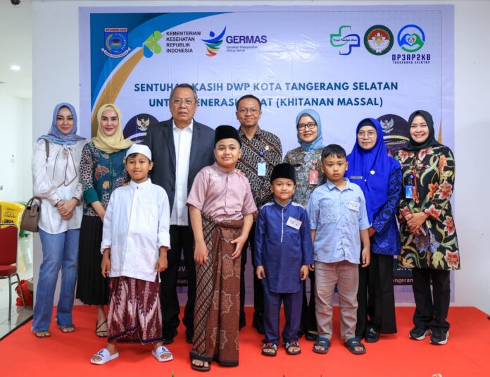 Kegiatan khitanan massal yang digelar oleh Dharma Wanita Persatuan (DWP) Kota Tangerang Selatan (Tangsel) di RSUD Pondok Aren pada Kamis (19/6/2025), dibanjiri peserta melebihi kuota yang ditentukan.