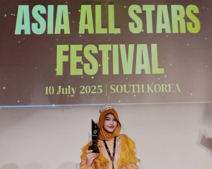 Penyanyi berbakat asal Tangerang Selatan (Tangsel), Nadhira Lathifa Adzkiya mencatat prestasi luar bisa dengan meraih Gold Awards dalam ajang Grand Final Asia All Stars Festival 2025 yang diselenggarakan di Seoul, Korea Selatan pada 10 Juli 2025.