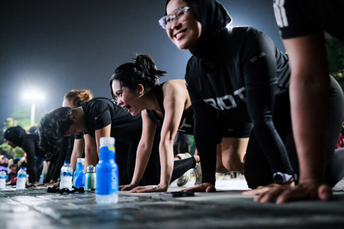 Melalui gerakan #LevelUpAfterWork yang diinisiasi oleh Enervon Active, lebih dari 40 ribu anak muda dari berbagai kota ikut serta, mulai dari pegiat olahraga komunitas hingga kreator digital.