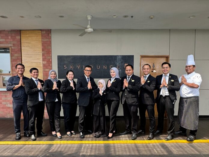 Santika Indonesia Hotel & Resorts mengadakan program 'GM For A Day' dalam rangka menyambut Hari Anak Nasional.