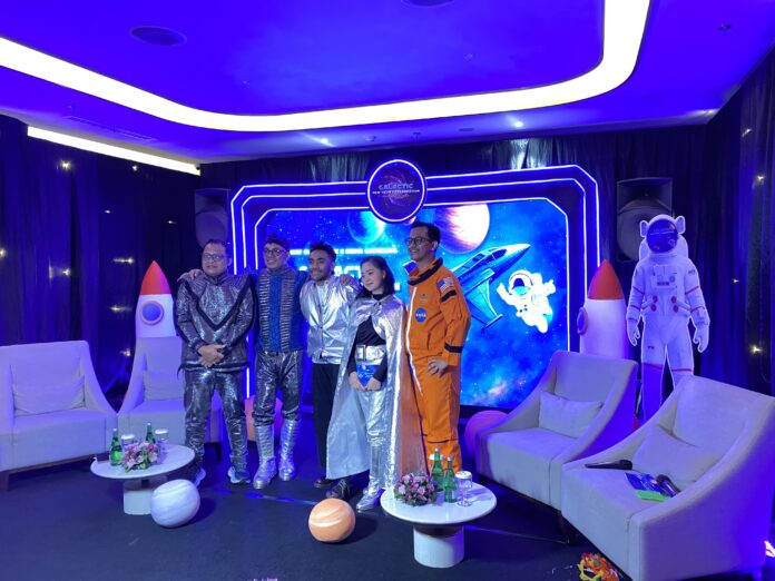 Atria Hotel Gading Serpong resmi meluncurkan paket perayaan bertema “Galactic Countdown 2026: A Journey to the Stars” dalam sebuah press conference yang berlangsung meriah pada Jumat (21/11/2025).