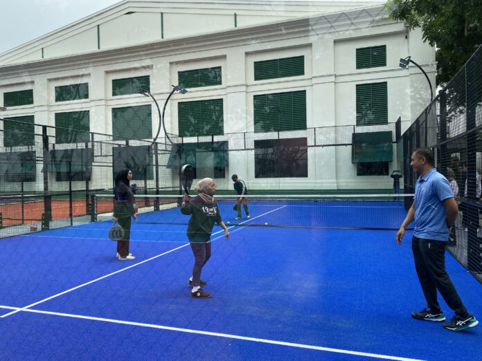 The Springs, Summarecon Serpong, resmi memperkenalkan fasilitas olahraga terbarunya: Lake Side Padel.