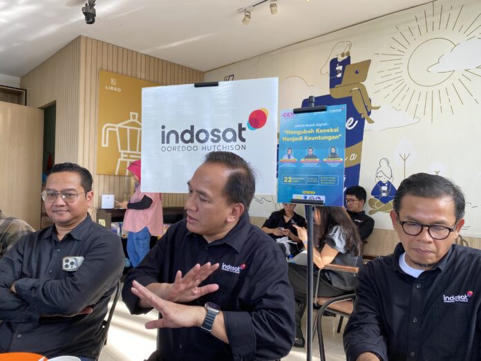 Kesiapan Indosat Ooredoo Hutchison Outer Jakarta menghadapi cuaca ekstrem dan wilayah rawan bencana saat Natal dan Tahun Baru.