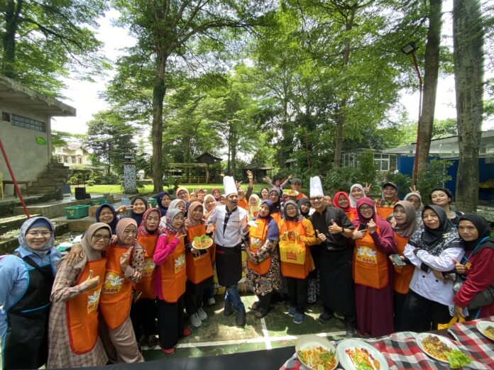 Antusias para peserta mengikuti Akademi Burung Dara di Kandank Jurank Doank, Ciputat, Kota Tangsel pada Kamis (12/2/2026).