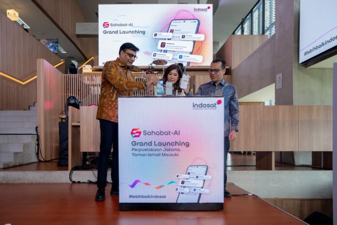 Kementerian Komunikasi dan Digital Republik Indonesia (Komdigi) dan Indosat Ooredoo Hutchison (Indosat or IOH) memperkenalkan Sahabat-AI, platform AI berbasis aplikasi yang menandai langkah penting Indonesia menuju ekosistem AI yang berdaulat, inklusif, dan berakar pada kebutuhan lokal.